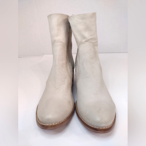 Chic Cream Ankle Booties - Picture 3 of 16